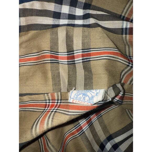 Elegant Trench Coat - Classic Style, Women's Outerwear - Picture 2 of 4